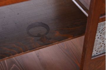 アンティーク家具　古民具・骨董　杢目の素晴らしい両面引き戸　関東水屋箪笥(茶箪笥)