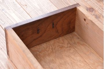 アンティーク家具　古民具・骨董　杢目の素晴らしい両面引き戸　関東水屋箪笥(茶箪笥)
