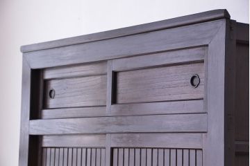 アンティーク家具　アンティーク　モダンデザインの三尺水屋箪笥(収納棚、食器棚)