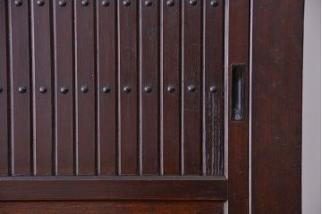 アンティーク家具　アンティーク　モダンデザインの三尺水屋箪笥(収納棚、食器棚)