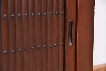 アンティーク家具　古民具・骨董　ダイヤガラス入りのモダンな四尺水屋箪笥(食器棚、収納棚)