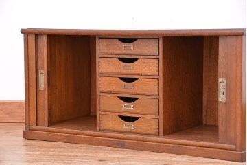 アンティーク家具　アンティーク　古いナラ材の上質なシャッター書類棚(収納棚、本立て、小引き出し)