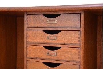 アンティーク家具　アンティーク　古いナラ材の上質なシャッター書類棚(収納棚、本立て、小引き出し)