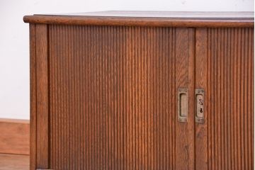 アンティーク家具　アンティーク　古いナラ材の上質なシャッター書類棚?(収納棚、本立て、小引き出し)