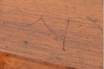 レトロ家具　昭和レトロ　古い木の小振りな茶箪笥?(茶棚)