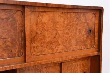 レトロ家具　昭和レトロ　古い木の小振りな茶箪笥?(茶棚)