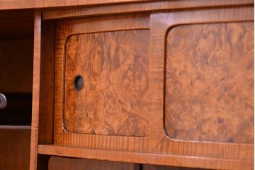 レトロ家具　昭和レトロ　古い木の小振りな茶箪笥?(茶棚)