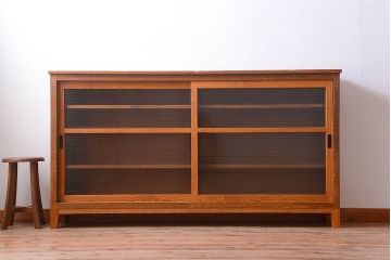 レトロ家具　昭和レトロ　古い学校のアンティーク脚付き収納棚