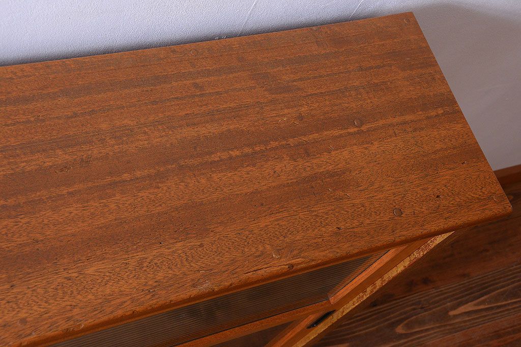 レトロ家具　昭和レトロ　古い学校のアンティーク脚付き収納棚