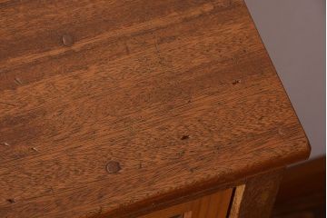 レトロ家具　昭和レトロ　古い学校のアンティーク脚付き収納棚