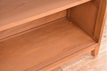 アンティーク家具　1970年代　古い学校の脚付きモールガラス収納棚(食器棚、本棚)