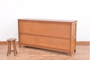 アンティーク家具　1970年代　古い学校の脚付きガラス収納棚(食器棚、本棚、飾り棚)