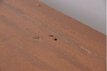 アンティーク家具　1970年代　古い学校の脚付き薄型ガラス収納棚(食器棚、本棚、飾り棚)