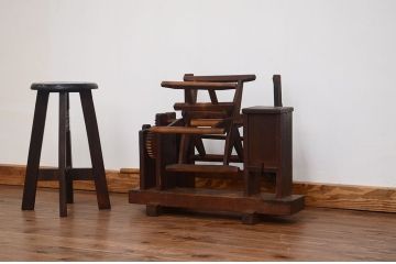 アンティーク雑貨　古い座繰り機(糸巻き/古民具)