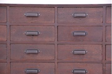 アンティーク家具　古民具・骨董　脚付き34杯引出し収納棚(薬箪笥、百味箪笥)
