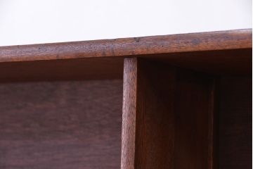 アンティーク家具　アンティーク　古い木のシンプルな薄型本棚(飾り棚、収納棚)