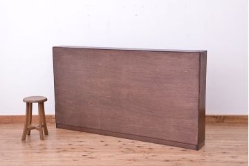 アンティーク家具　アンティーク　古い木のシンプルな薄型本棚(飾り棚、収納棚)