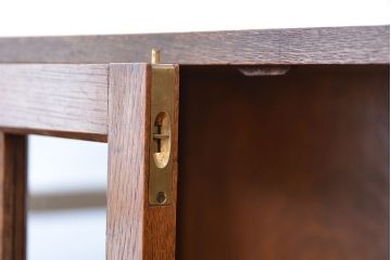 アンティーク家具　アンティーク　古いナラ材の小振りでシンプルな本箱(収納棚)