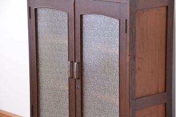 アンティーク家具　★アンティーク　古い木の引出し付ダイヤガラス扉の本箱(収納棚)
