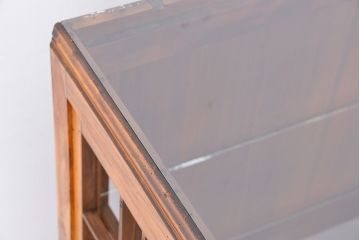 アンティーク家具　アンティーク　素敵なデザイン!格子トビラのガラスケース(ショーケース・ガラス収納棚)(飾り棚)