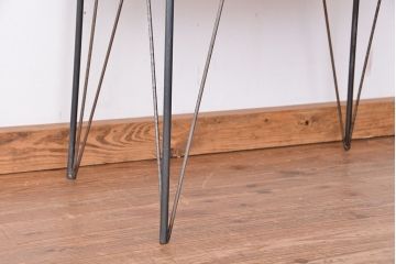 アンティーク家具　アンティーク　素敵なデザイン!格子トビラのガラスケース(ショーケース・ガラス収納棚)(飾り棚)