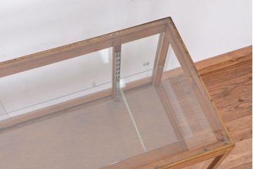 アンティーク家具　アンティーク　シンプルな脚付きガラスケース(ショーケース・飾り棚)