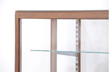 アンティーク家具　アンティーク　シンプルな脚付きガラスケース(ショーケース・飾り棚)