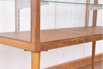 アンティーク家具　アンティーク　シンプルな脚付きガラスケース(ショーケース・飾り棚)