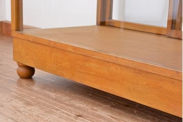 レトロ家具　昭和レトロ　4枚引き戸の大きなガラスケース(ショーケース)