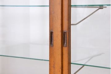レトロ家具　昭和レトロ　4枚引き戸の大きなガラスケース(ショーケース)