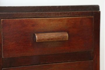 アンティーク家具　アンティーク　古い木のシックな色合いの小振りな片袖机?