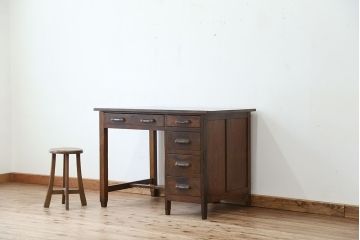 アンティーク家具　アンティーク　古いナラ材のシックな色合いの片袖机