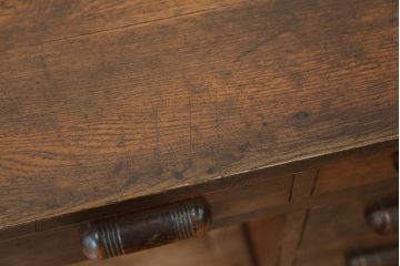 アンティーク家具　アンティーク　古いナラ材のシックな色合いの片袖机