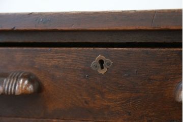 アンティーク家具　アンティーク　古いナラ材のシックな色合いの片袖机