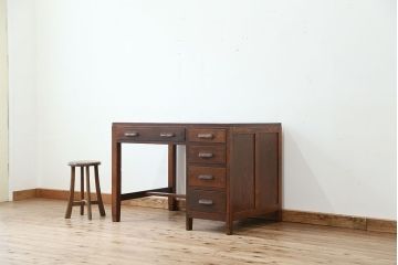 アンティーク家具　アンティーク　古いナラ材のシックな色合いの片袖机?