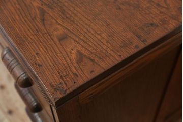 アンティーク家具　アンティーク　古いナラ材のシックな色合いの片袖机?