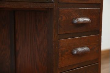 アンティーク家具　アンティーク　古いナラ材のシックな色合いの片袖机?