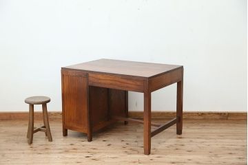 アンティーク家具　アンティーク　古いナラ材のシックな色合いの片袖机?