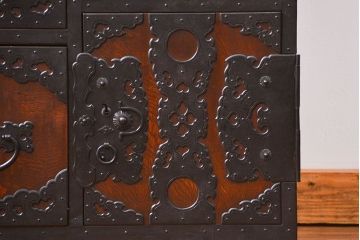 アンティーク家具　古民具・骨董 稀少!最高峰!重厚金具・玉杢 重ね佐渡小木箪笥(佐渡箪笥)
