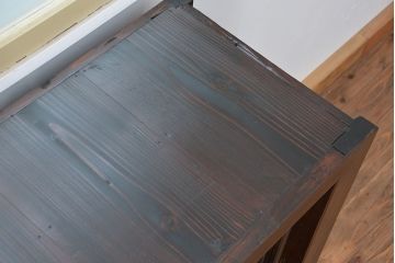アンティーク家具　アンティーク 四枚引き戸の引き出し付き関西収納棚(ガラスケース、水屋箪笥、食器棚、収納棚)
