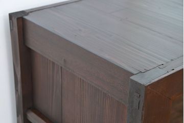 アンティーク家具　アンティーク 四枚引き戸の引き出し付き関西収納棚(ガラスケース、水屋箪笥、食器棚、収納棚)