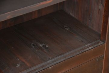 アンティーク家具　アンティーク 四枚引き戸の引き出し付き関西収納棚(ガラスケース、水屋箪笥、食器棚、収納棚)