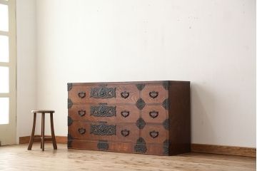 中古 伝統工芸品 木目が美しい岩谷堂箪笥