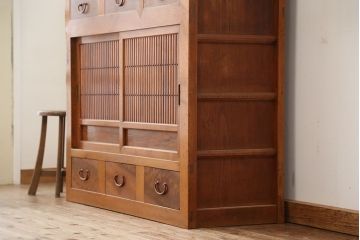 アンティーク家具　古民具・骨董 美しい作りの結霜ガラス戸 四尺水屋箪笥(食器棚/収納棚)