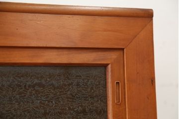 アンティーク家具　古民具・骨董 美しい作りの結霜ガラス戸 四尺水屋箪笥(食器棚/収納棚)