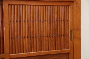 アンティーク家具　古民具・骨董 美しい作りの結霜ガラス戸 四尺水屋箪笥(食器棚/収納棚)