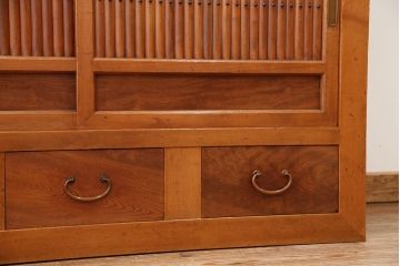 アンティーク家具　古民具・骨董 美しい作りの結霜ガラス戸 四尺水屋箪笥(食器棚/収納棚)