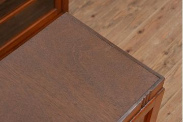 レトロ家具　昭和レトロ シンプルな二段重ね大型収納棚(ガラスケース/食器棚)