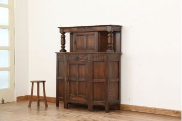 アンティーク家具　イギリスアンティーク 英国 WARING&GILLOW(ワーリングギロー)社製 小振りなキャビネット