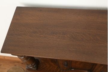 アンティーク家具　イギリスアンティーク 英国 WARING&GILLOW(ワーリングギロー)社製 小振りなキャビネット